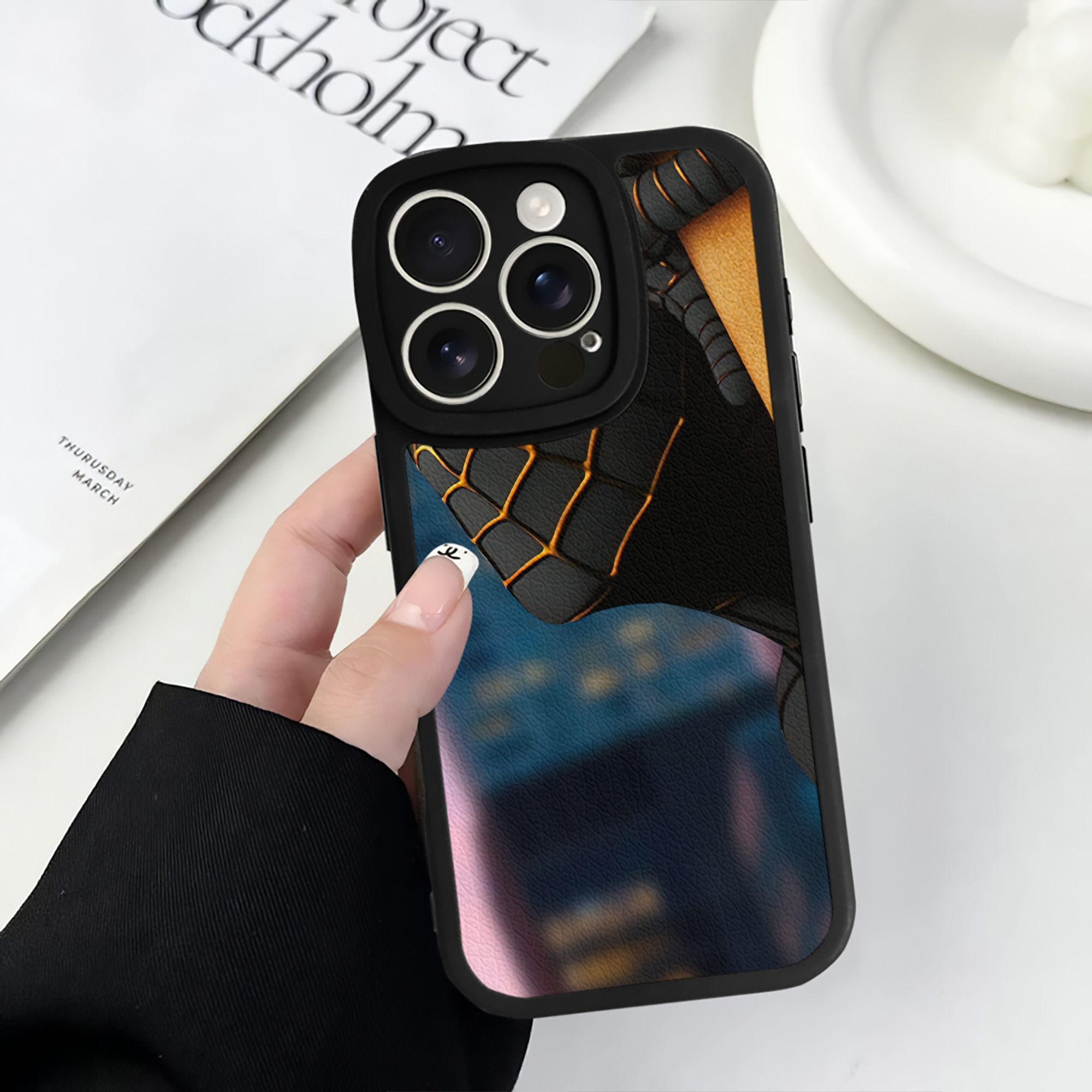 Spider Man スパイダーマン 【iPhone 16シリーズ対応】シリコンスマホケース（レザー調） 材質：シリコン